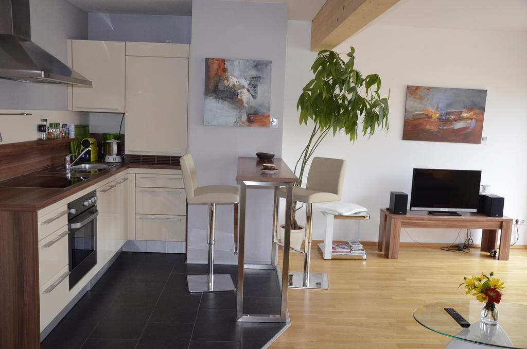 Apartment Mit Grossem Balkon Graz Exterior photo